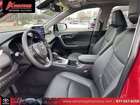 Certified 2025 Toyota RAV4 XLE Premium image 18