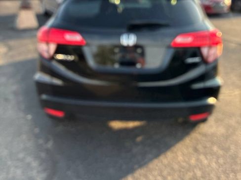 Used 2018 Honda HR-V EX image 6