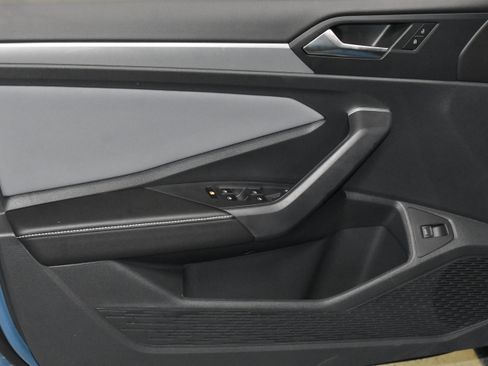 New 2026 Volkswagen Jetta SE FWD image 3