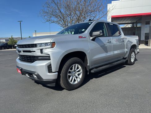 Used 2022 Chevrolet Silverado 1500 RST w/ Z71 Off-Road Package AWD/4WD image 5