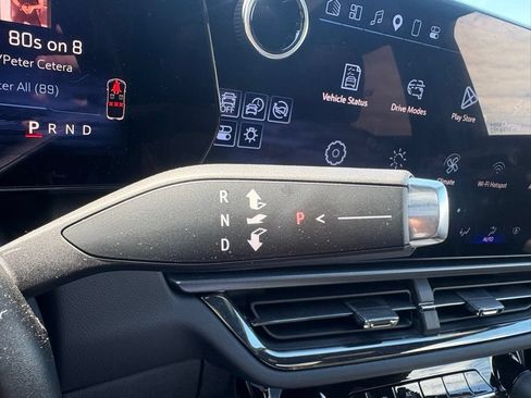 New 2025 Chevrolet Equinox EV RS AWD/4WD image 29