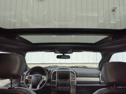 Used 2021 Ford F350 Platinum image 24