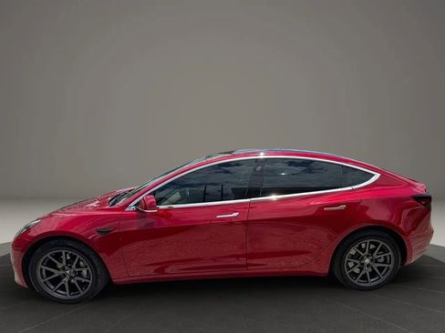 Used 2018 Tesla Model 3 Long Range RWD image 2