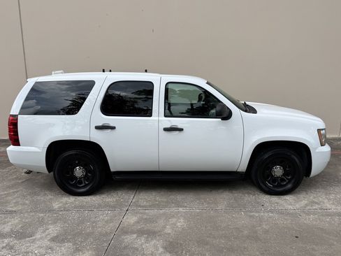 Used 2014 Chevrolet Tahoe 2WD image 2