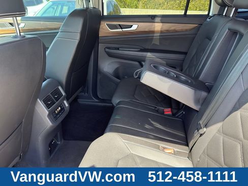 Used 2024 Volkswagen Atlas SE w/ Black Wheel Package FWD image 33
