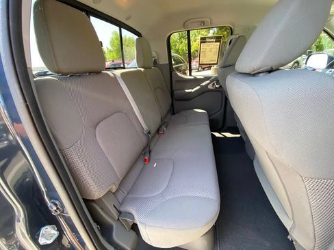 Used 2021 Nissan Frontier SV AWD/4WD image 30
