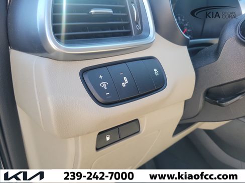 Used 2019 Kia Sorento FWD image 28