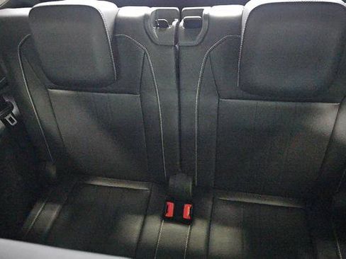 Used 2023 Volkswagen Tiguan SE w/ Panoramic Sunroof Package image 5