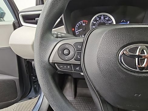Used 2020 Toyota Corolla LE image 23