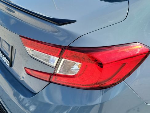 Used 2021 Honda Accord Sport image 11