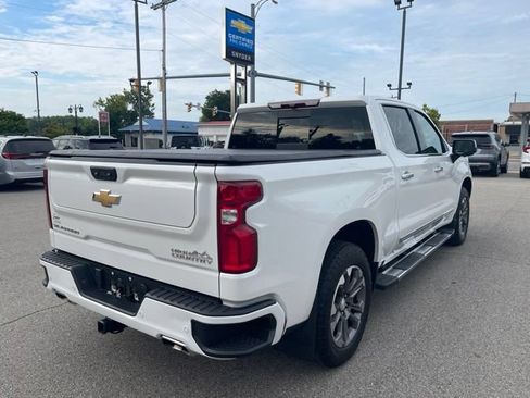 Used 2024 Chevrolet Silverado 1500 High Country AWD/4WD image 3