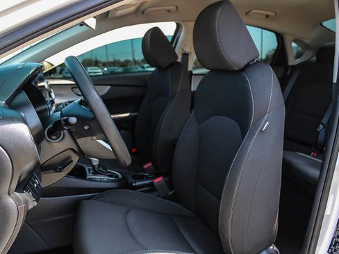 Used 2020 Kia Forte LXS FWD image 17