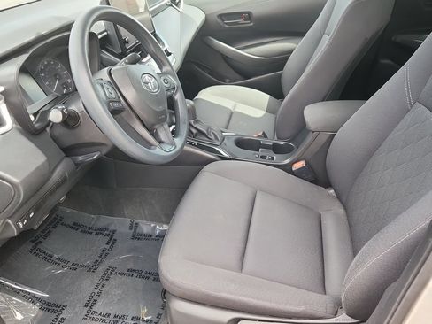 Used 2025 Toyota Corolla LE FWD image 7