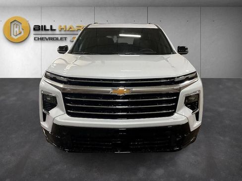 New 2026 Chevrolet Traverse High Country w/ LPO, Floor Liner Package AWD/4WD image 8