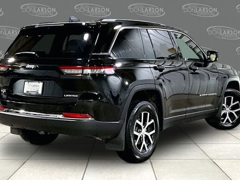 Used 2025 Jeep Grand Cherokee Limited w/ Luxury Tech Group II AWD/4WD image 7