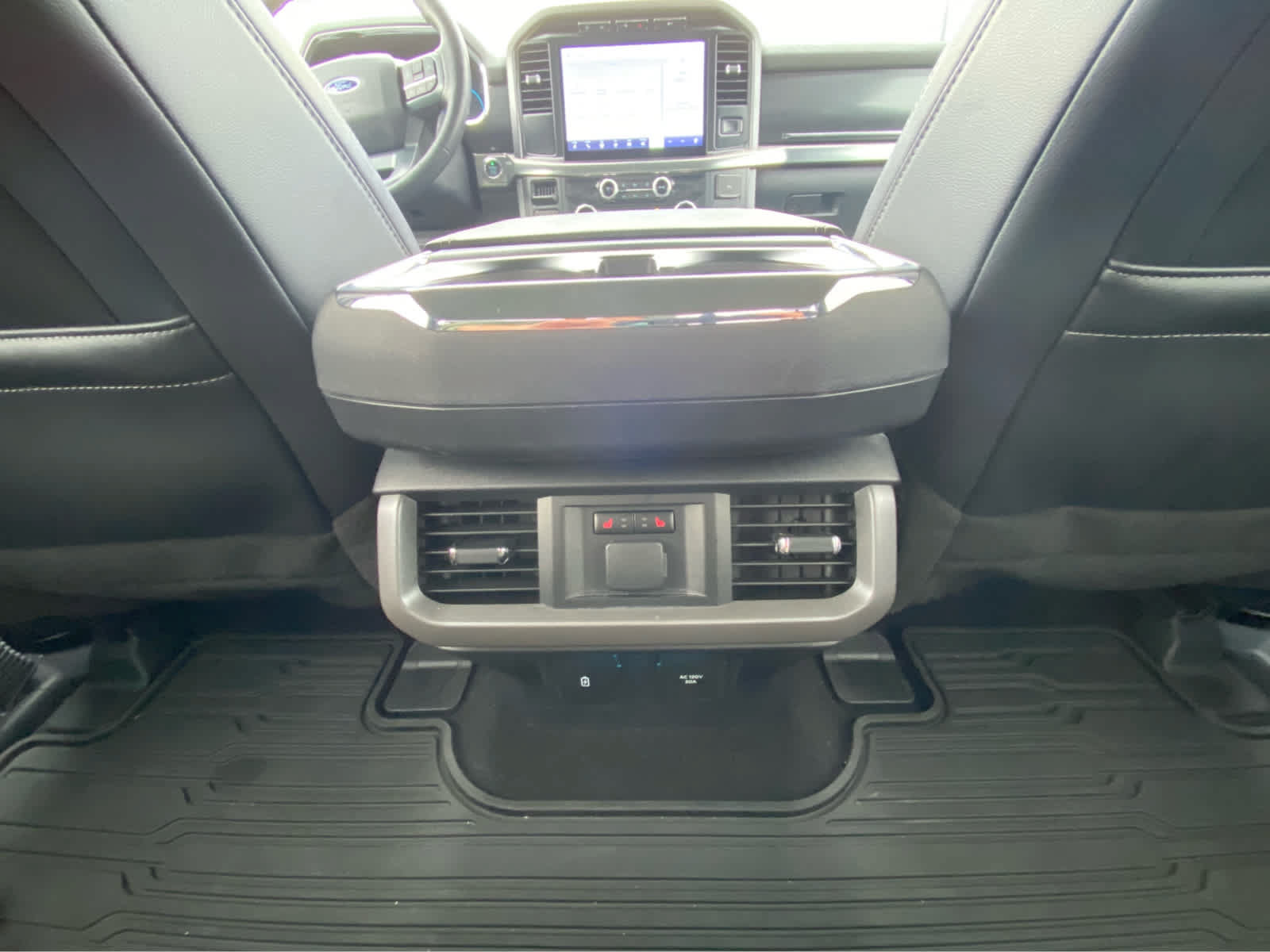 Used 2023 Ford F150 Lariat w/ Equipment Group 502A High AWD/4WD image 17