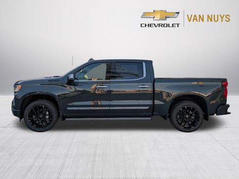 New 2026 Chevrolet Silverado 1500 High Country w/ Technology Package AWD/4WD image 3