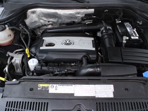 Used 2017 Volkswagen Tiguan Limited w/ Alloy Wheels Package image 22