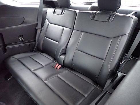 Certified 2022 Ford Explorer XLT w/ Equipment Group 202A image 14