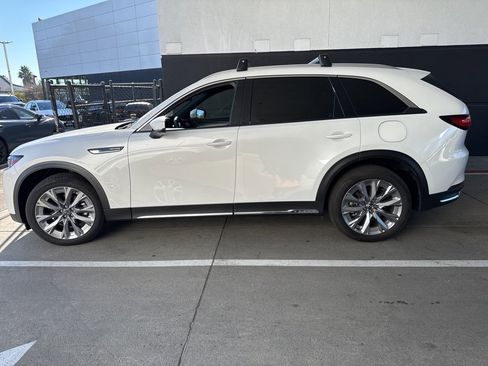Used 2025 MAZDA CX-90 3.3 Turbo w/ Premium Plus Pkg image 4