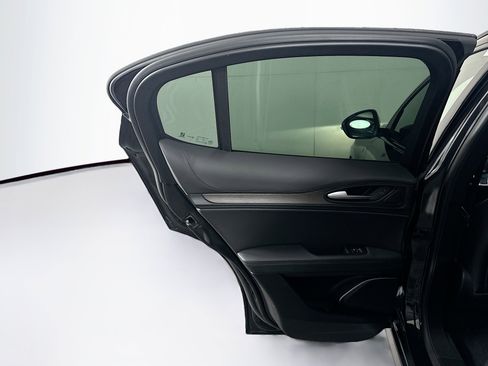 Used 2022 Alfa Romeo Stelvio Ti image 28