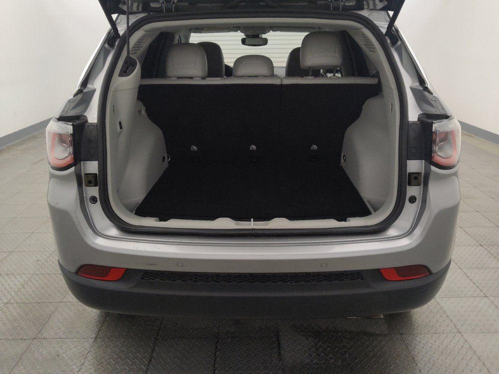 Used 2021 Jeep Compass Limited w/ Elite Exterior Group FWD image 29
