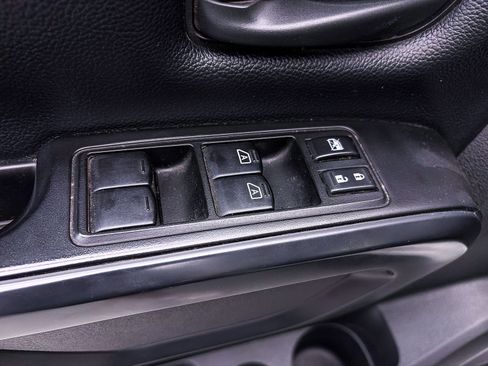 Used 2018 Nissan Titan S RWD image 15
