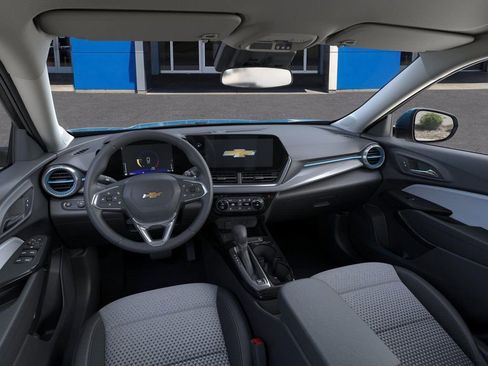 New 2026 Chevrolet Trax LT w/ Driver Confidence Package image 15