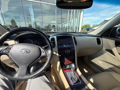 Used 2017 INFINITI QX50 AWD w/ Premium Plus Package image 4
