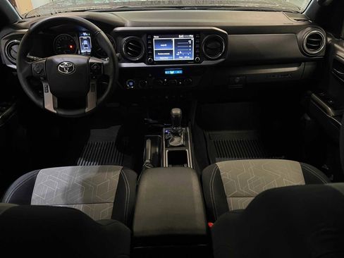 Certified 2023 Toyota Tacoma TRD Off-Road image 9