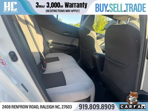 Used 2019 Toyota C-HR XLE FWD image 17
