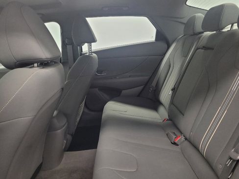 Used 2024 Hyundai Elantra SEL w/ Convenience Package FWD image 18