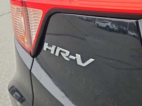 Used 2017 Honda HR-V EX image 12