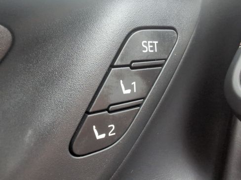 Certified 2023 Toyota Crown AWD/4WD image 38