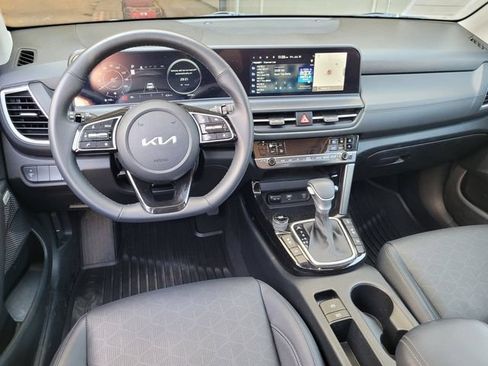 Certified 2024 Kia Seltos SX w/ SX Sunroof Package AWD/4WD image 20