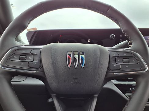 New 2026 Buick Envista Avenir image 23