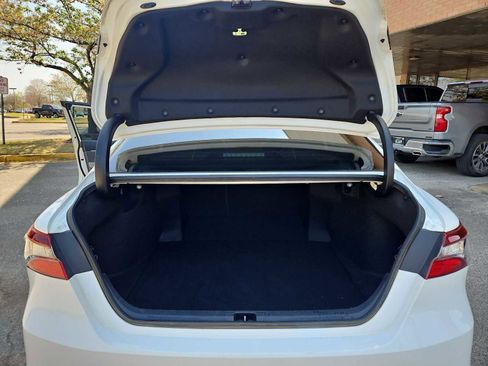 Used 2022 Toyota Camry LE image 34