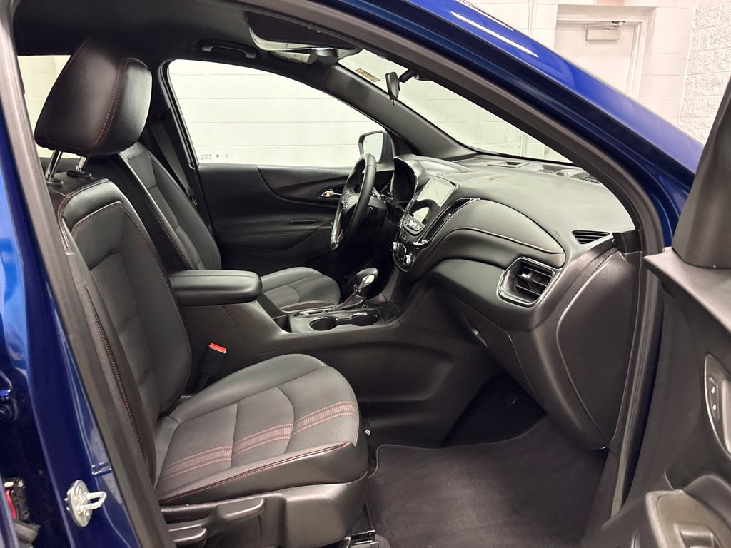 Used 2023 Chevrolet Equinox RS AWD/4WD image 35
