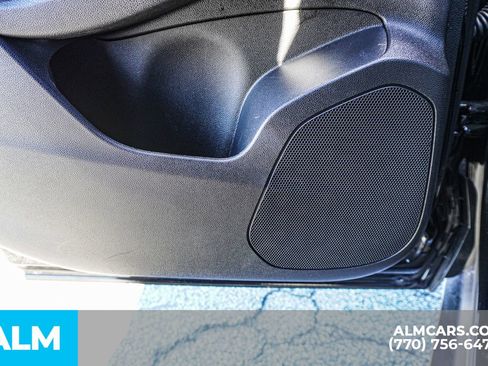 Used 2025 Chevrolet Trax LT w/ LT Convenience Package image 57