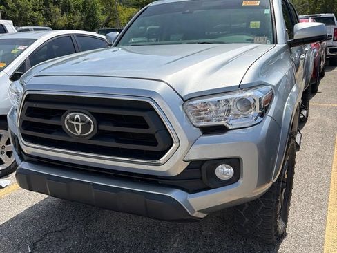Used 2023 Toyota Tacoma SR5 AWD/4WD image 1