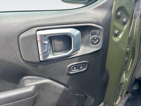 Used 2022 Jeep Wrangler Unlimited Sport w/ Sun And Sound Package AWD/4WD image 13