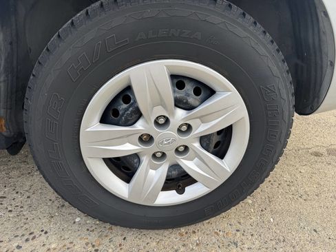 Used 2009 Hyundai Santa Fe GLS image 17