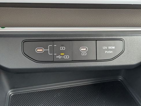 New 2026 Kia Carnival FWD image 23