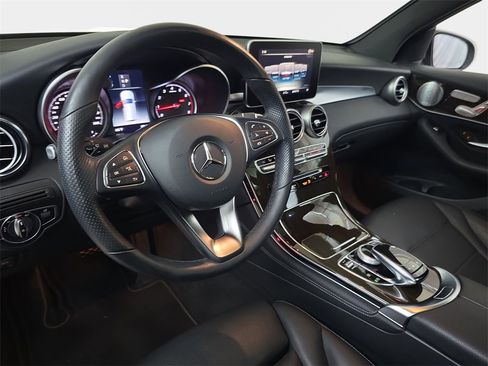 Used 2019 Mercedes-Benz GLC 300 image 19