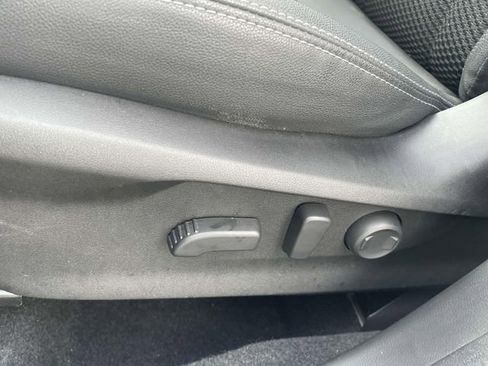 Used 2023 Subaru Forester Premium image 15