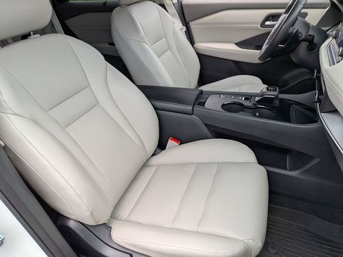 Certified 2023 Nissan Rogue SV w/ SV Premium B Package FWD image 28