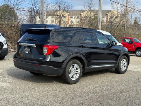Certified 2020 Ford Explorer XLT RWD image 3