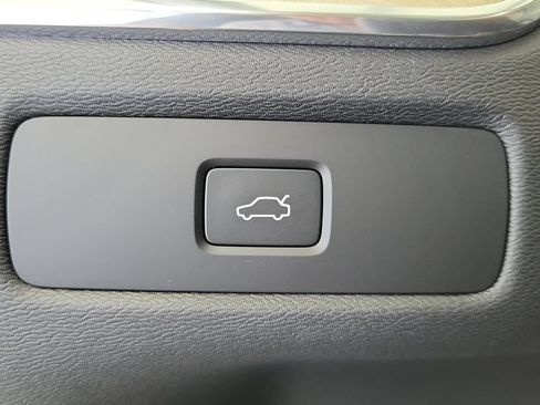 Used 2026 Volvo XC60 B5 Ultra w/ Climate Package PRO AWD/4WD image 32