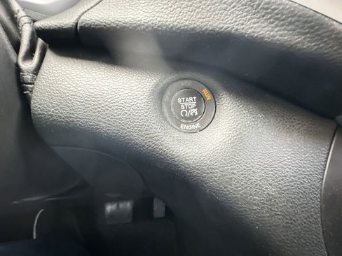 Used 2015 Jeep Cherokee Trailhawk w/ Comfort/Convenience Group image 17