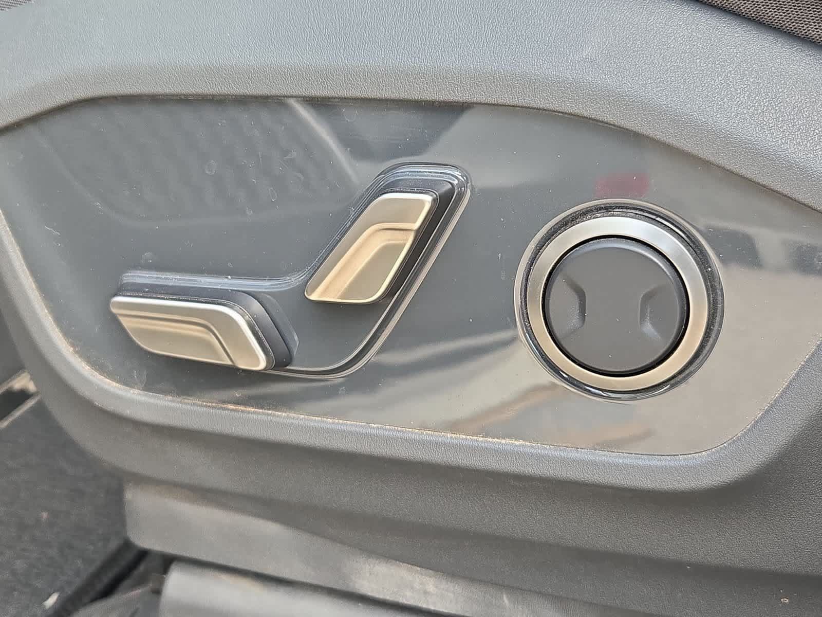 Used 2024 Kia EV9 Light Long Range RWD image 17